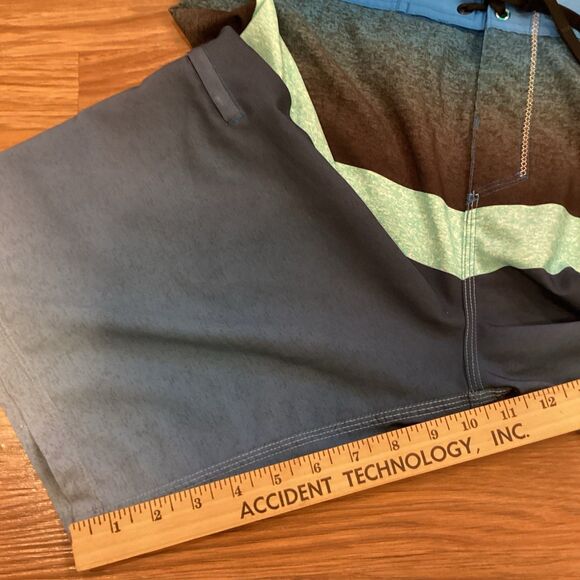 Hurley Phantom Men's Blocked Flight 19 Board Shorts Sz 34 - Picture 7 of 9